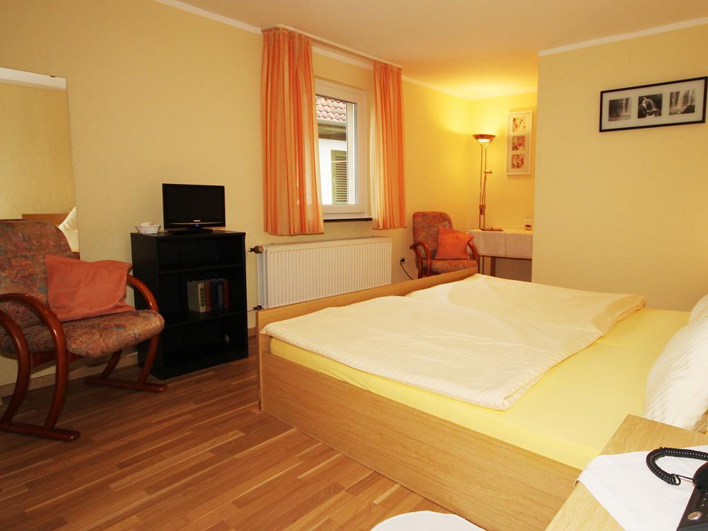 Landhotel Weinrich Наумбург Номер фото